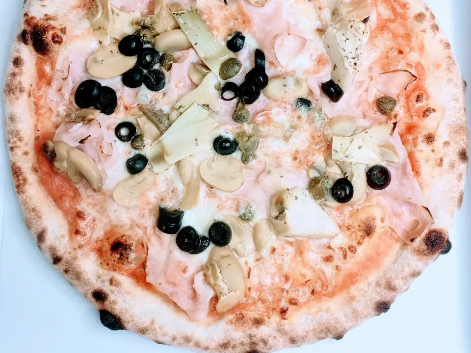 Pizza Capricciosa – Pizzeria Al Basilico, Verona